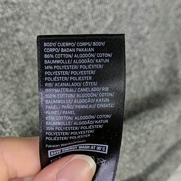 NWT Beyonce's IVY PARK two tone crop top - Picture 8 of 8